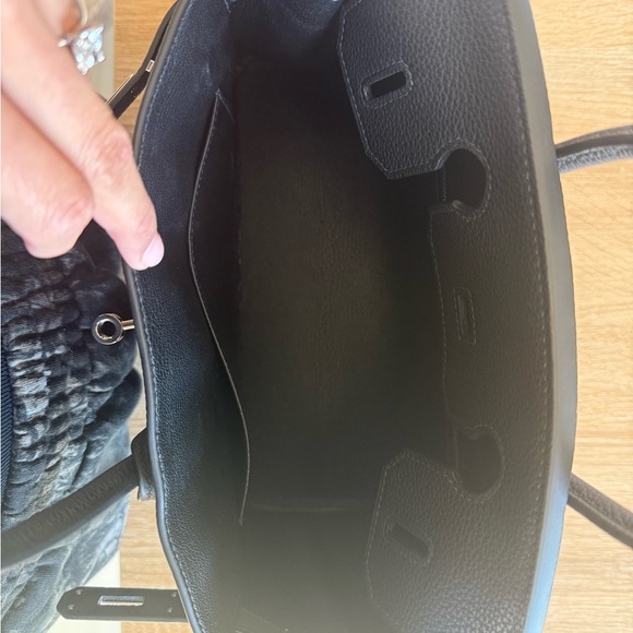 Hermes Birkin Black Leather Handbag with Palladium Hardware - Picture 6 of 8